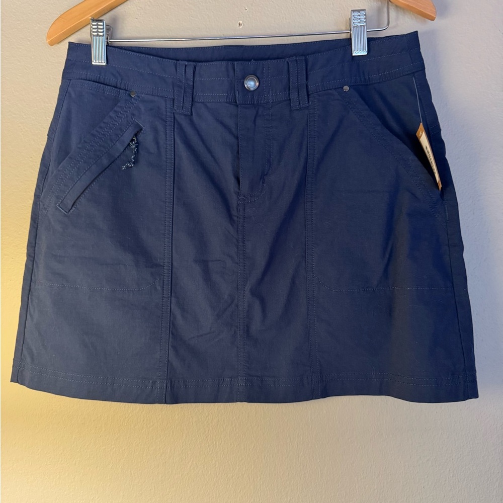NWT -Title Nine - Big B skort - size 6. Color -blue.